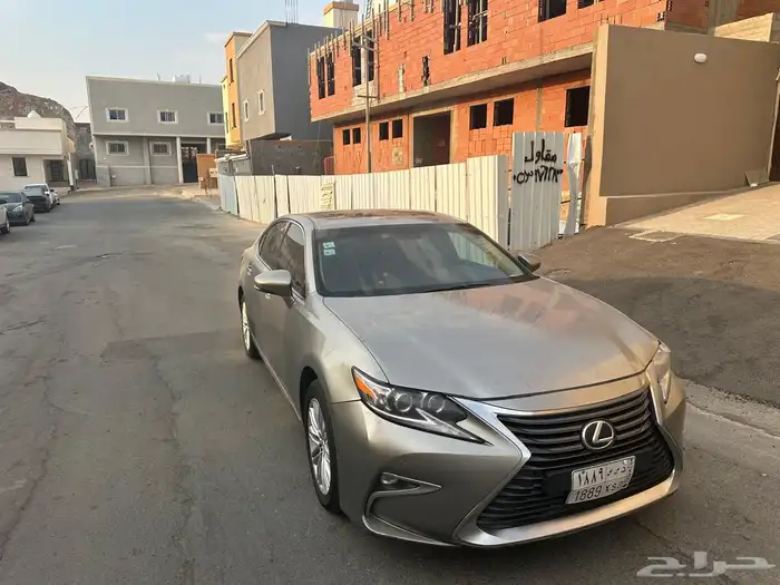 لكزس 2018 6