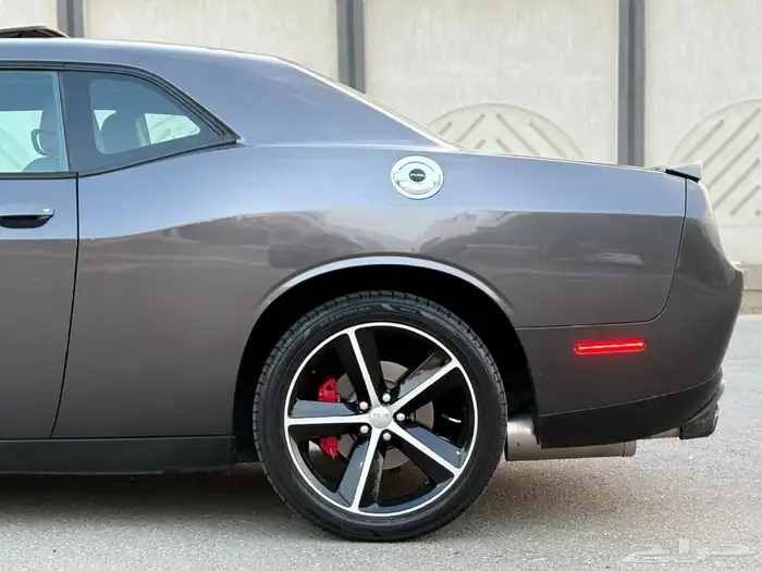 للبيع دودج تشالنجر v8 نظييفة 4