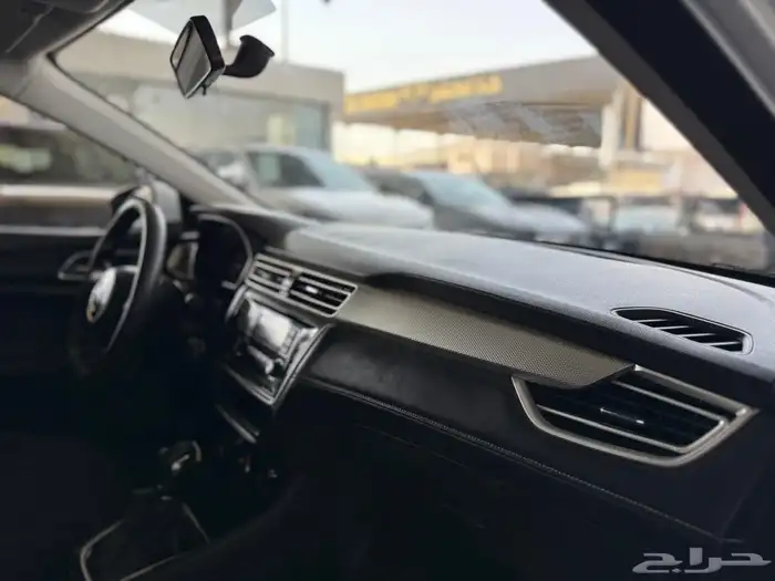 ام جي 5 MG 2023 السعر 27000 الف 13