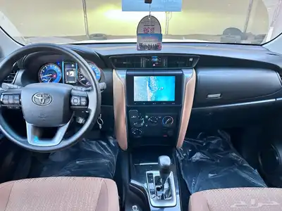 السلام عليكم ورحمة الله وبركاته يوجد لدي تويوتا فورشنر 2025 index