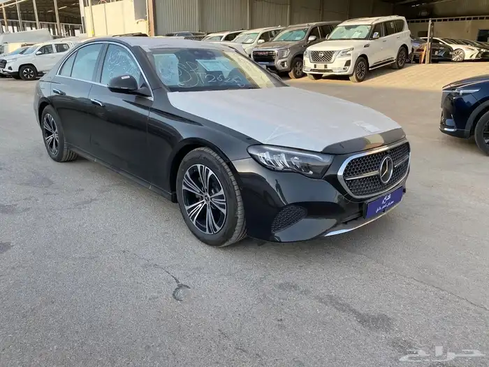 مورسيدس E200 2025 اصفار جديد 1