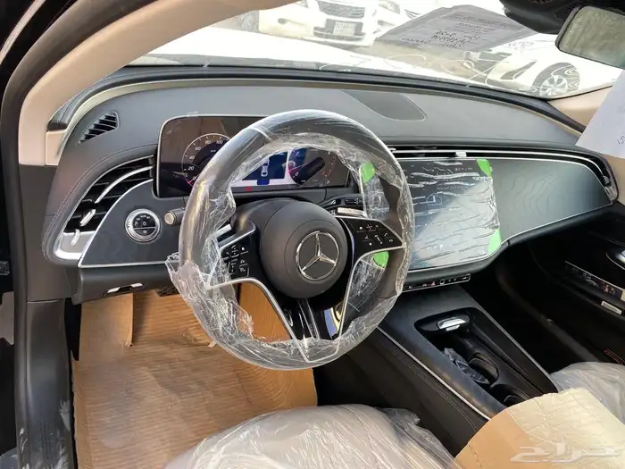 مورسيدس E200 2025 اصفار جديد 8