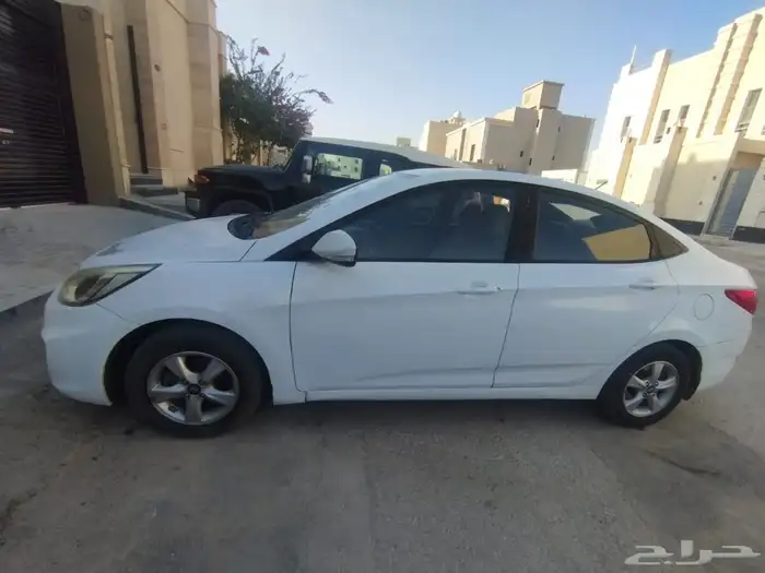 اكسنت 2017 ابيض 3