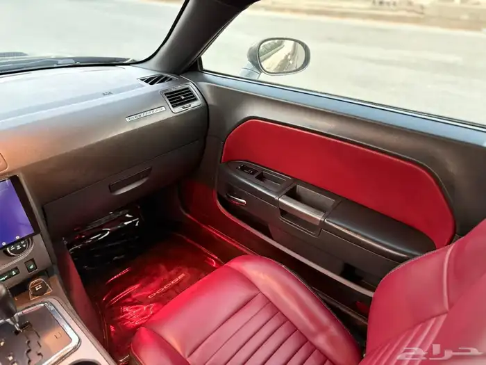 للبيع دودج تشالنجر v8 نظييفة 30