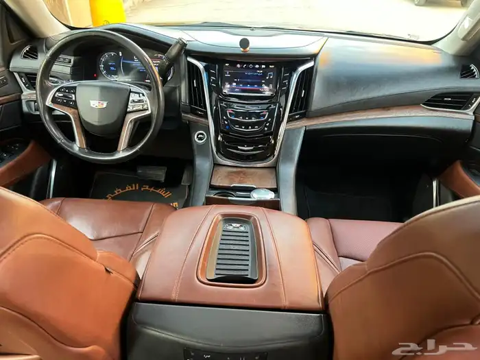كاديلاك اسكاليد 2018 (بحالة ممتازة) 20