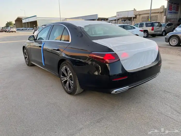 مورسيدس E200 2025 اصفار جديد 5