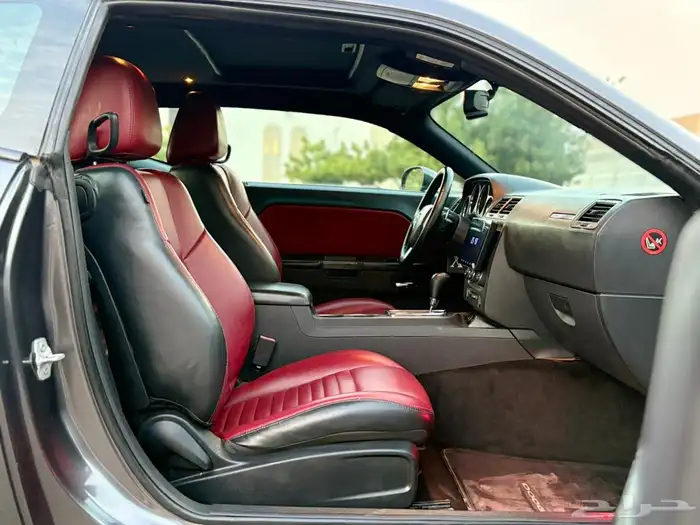 للبيع دودج تشالنجر v8 نظييفة 26