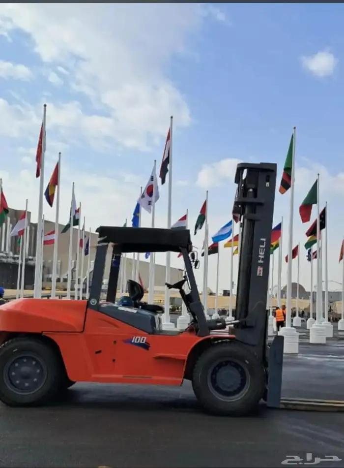 سيزر لفت للايجار فور كلفت ايجار scissors lift forklift 1