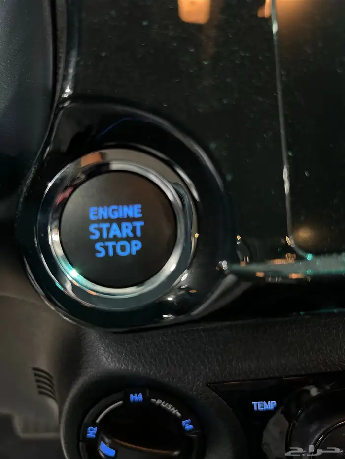 تويوتا   هايلوكس غمارتين دبل بنزين توماتيك2025 جديد 138.000 17