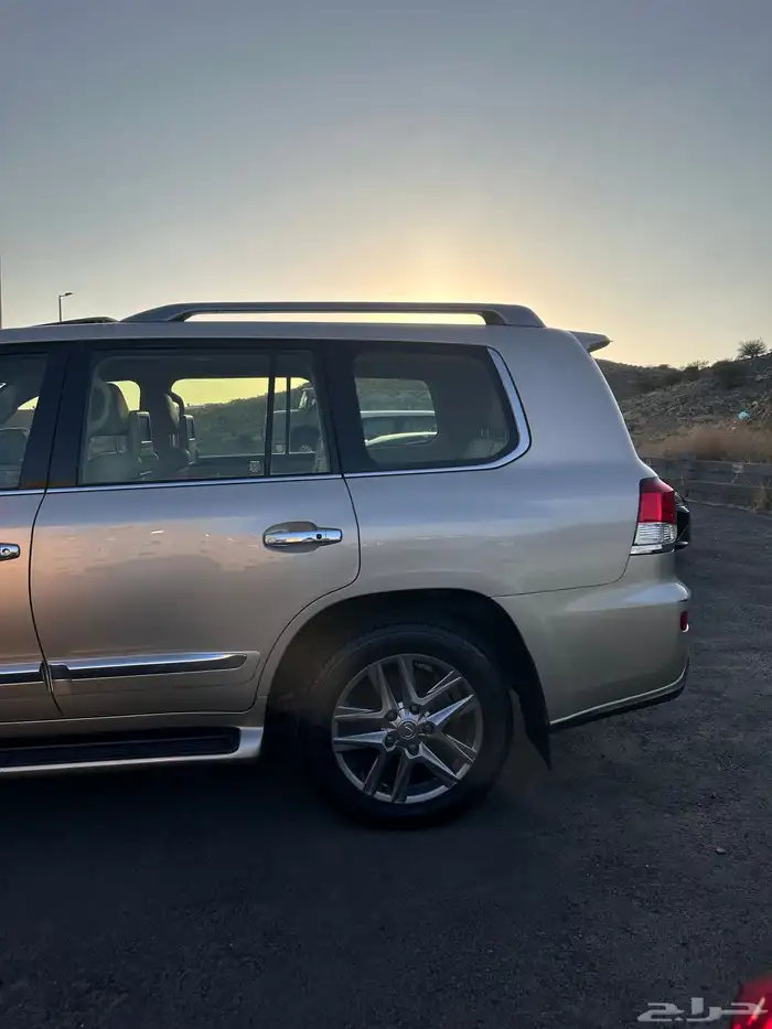 جيب لكزس فل كامل 2012 61