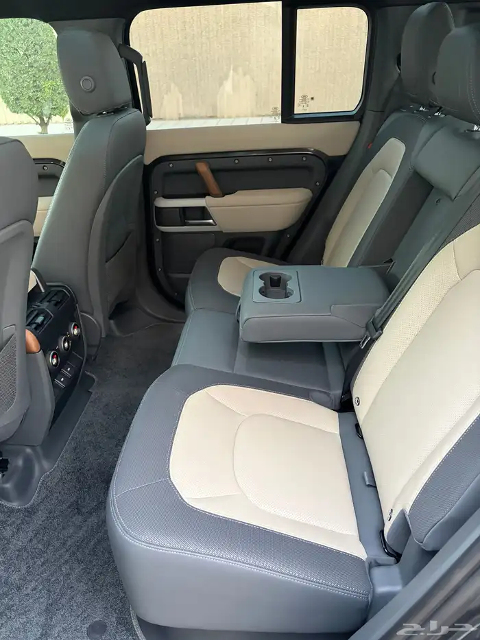 ديفندر اكس داينمك 6 سلندر 2023 (مخزن ماشي 22 الف) تحت الضمان 32