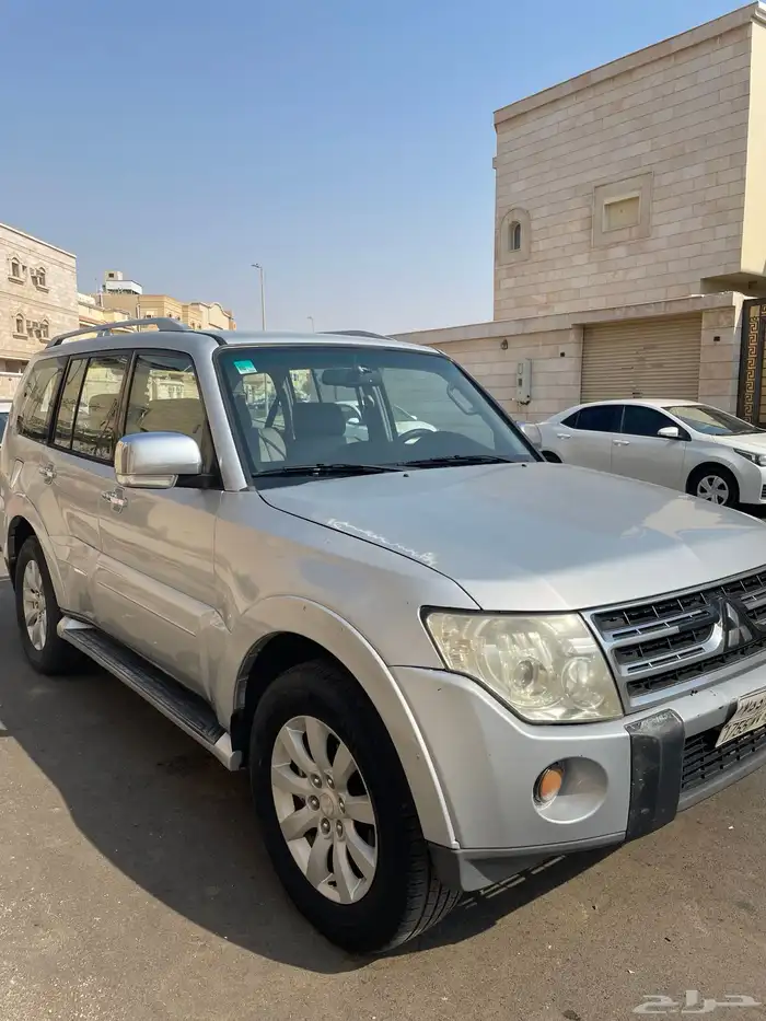 باجيرو 2009 ميتسوبيشي للبيع 1