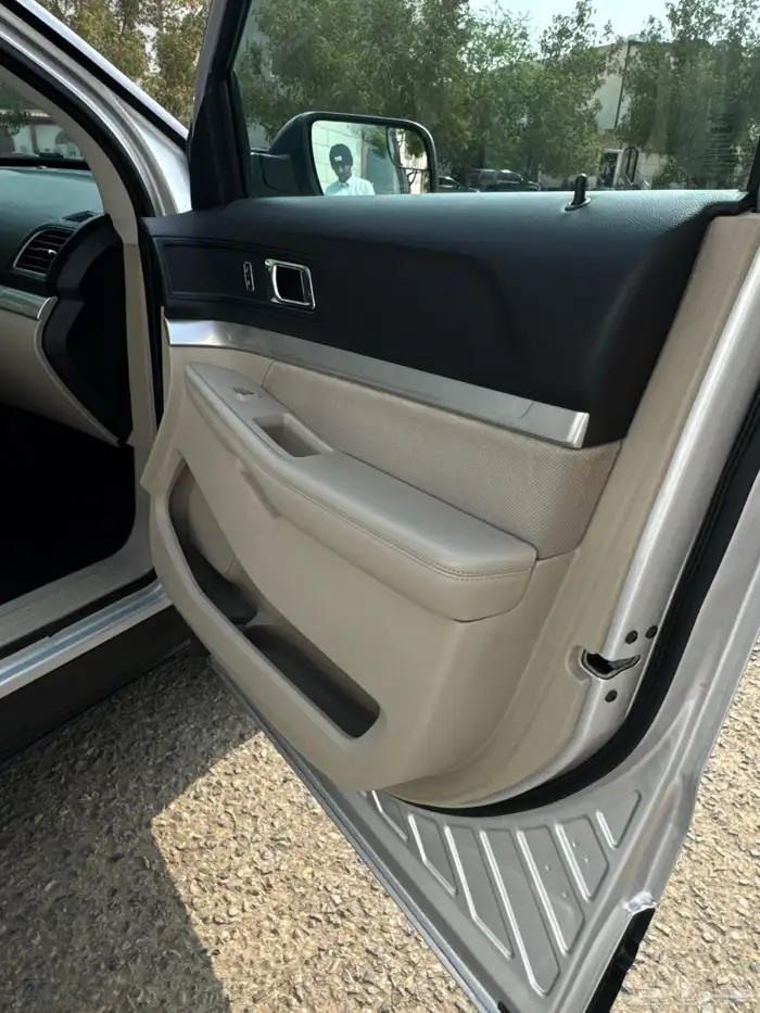 اكسبلورر 2018 نظيف V6 دبل تنفس طبيعي 33