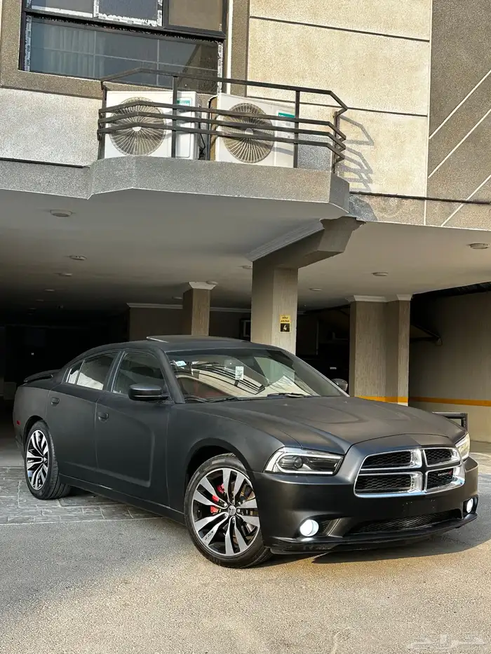 للبيع دوج تشارجر 2014 _V8 3