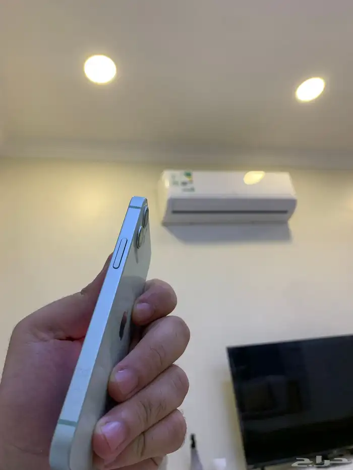 تحتاج ايفون بسعر سمح وقليل وغير مفكوك شرط راجع إعلاني 1