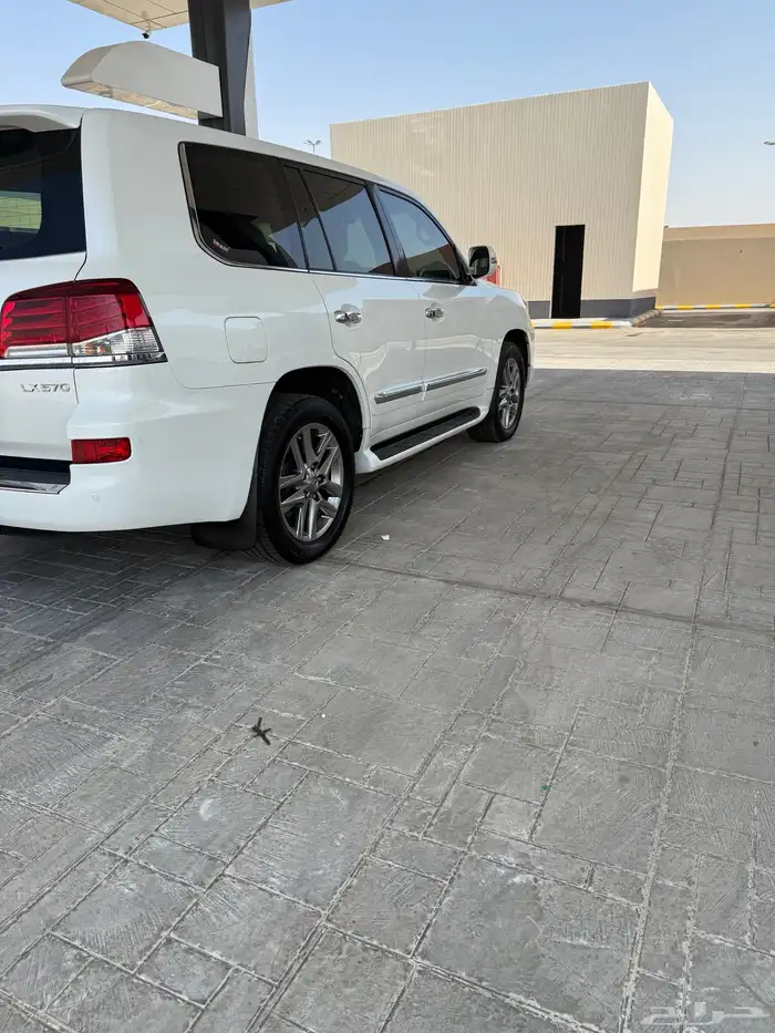 لكزس 2012 فل كامل سعودي 8