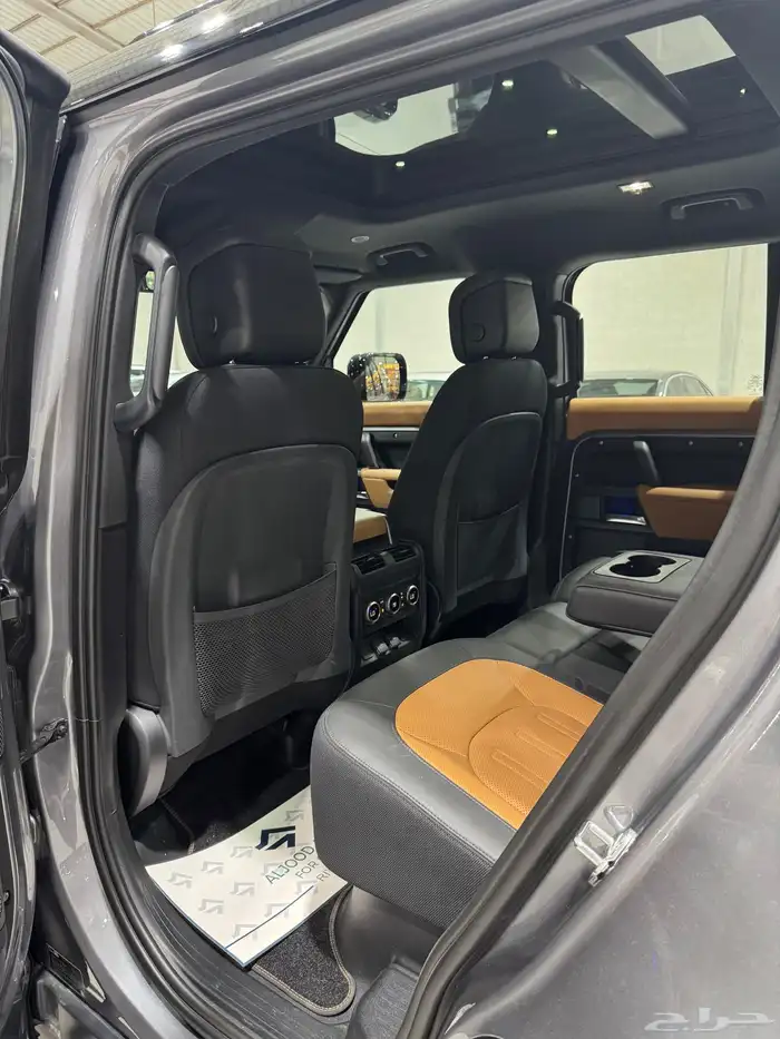 لاندروفر ديفندر X موديل 2024 فل كامل مستعمل . 11