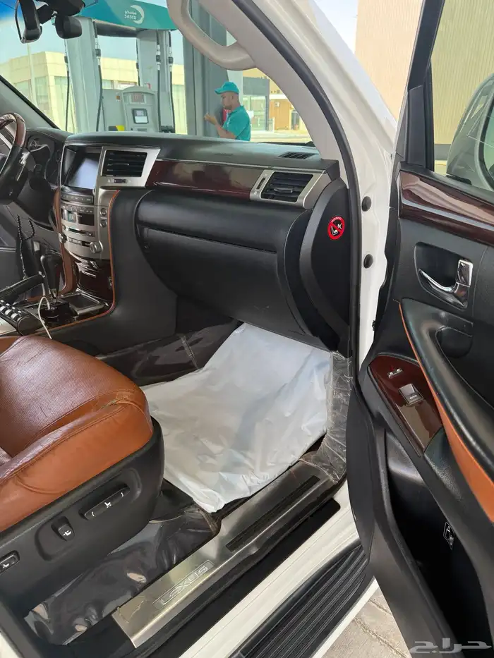 لكزس 2012 فل كامل سعودي 32