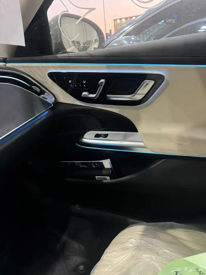 مورسيدس E200 2025 اصفار جديد 17