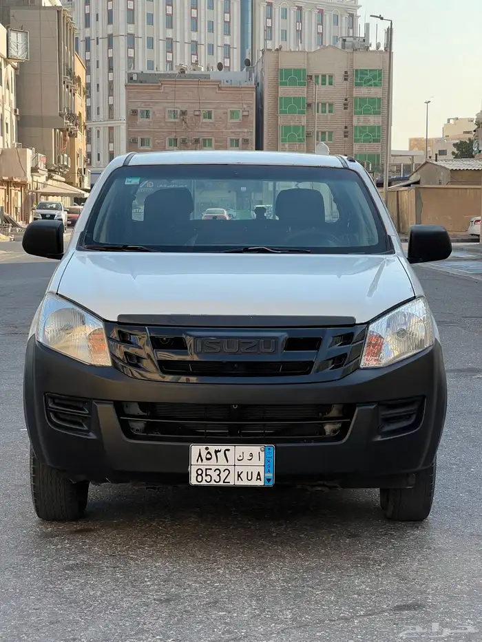 ايسوزو ديماكس موديل 2014 نظيف 18