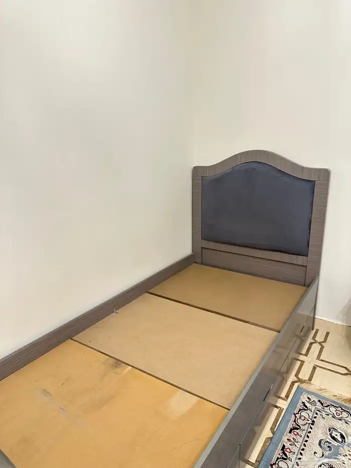بيع سريرين أو سرير نضيف جدا 2