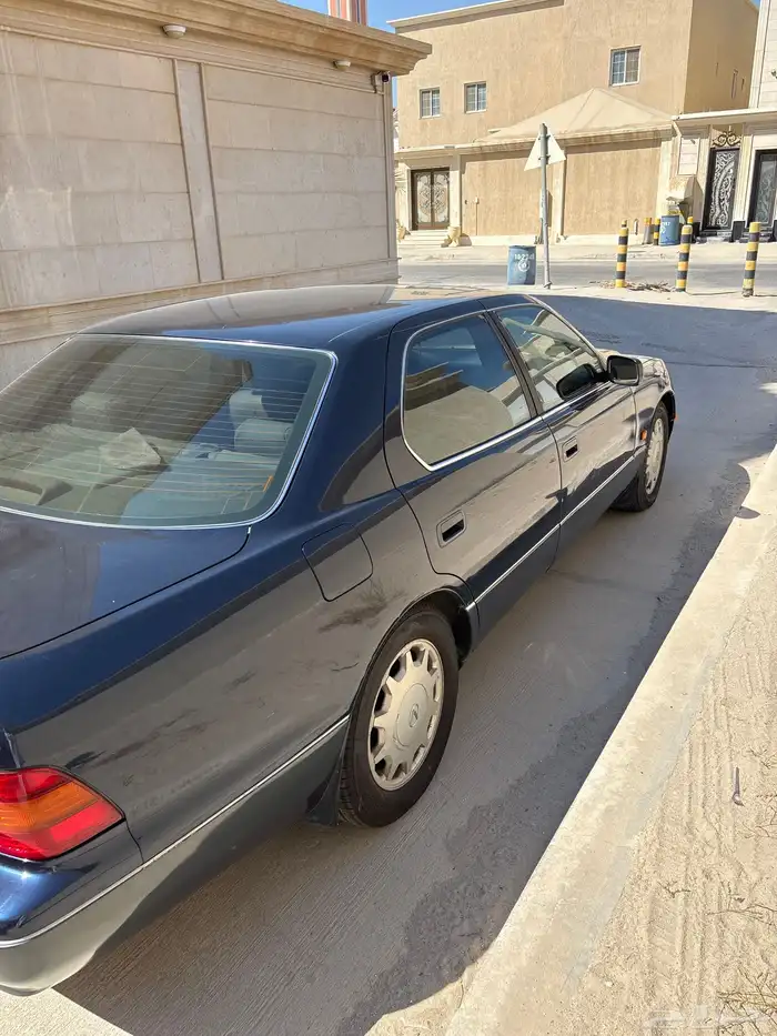 لكزس ال اس 400 2