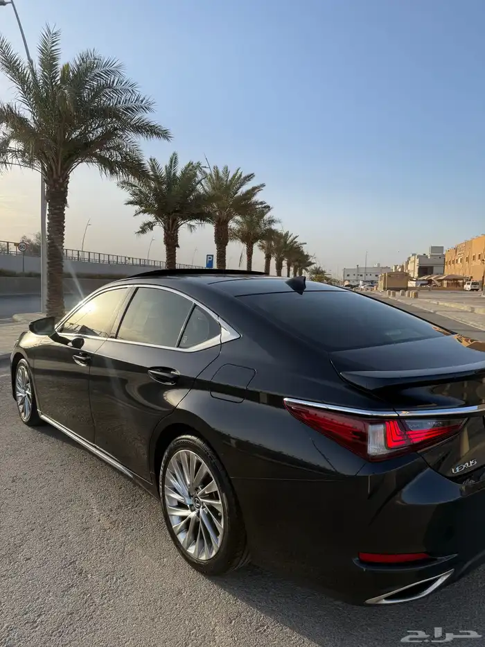 لكزس ES350 CC 2020 فل كامل وكالة 13