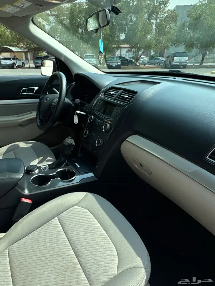 اكسبلورر 2018 نظيف V6 دبل تنفس طبيعي 38