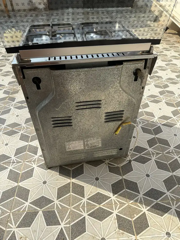 غاز منزلي أربع عيون شغال مستخدم حاجه بسيطه 3