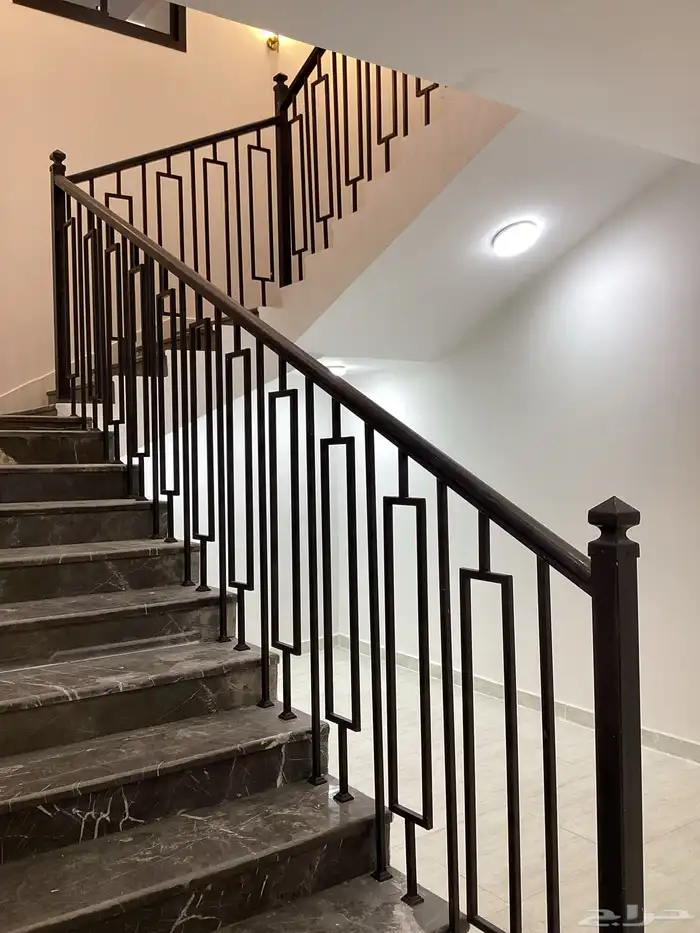 للبيع روف فاخر بتصميم راقي حي هيف أحد رفيدة 19