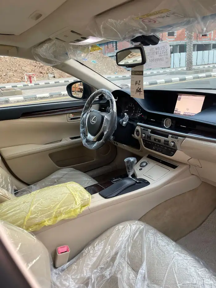 لكزس ES350 بلد ممشى قليل جدا 9