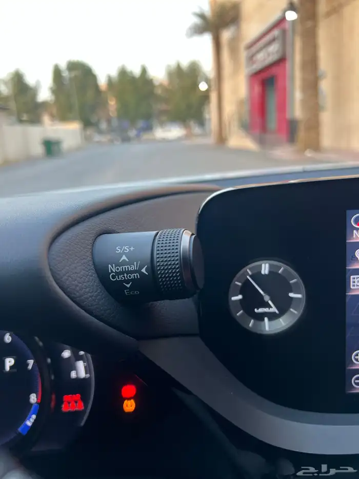 لكزس ES اف سبوارت 2022 36