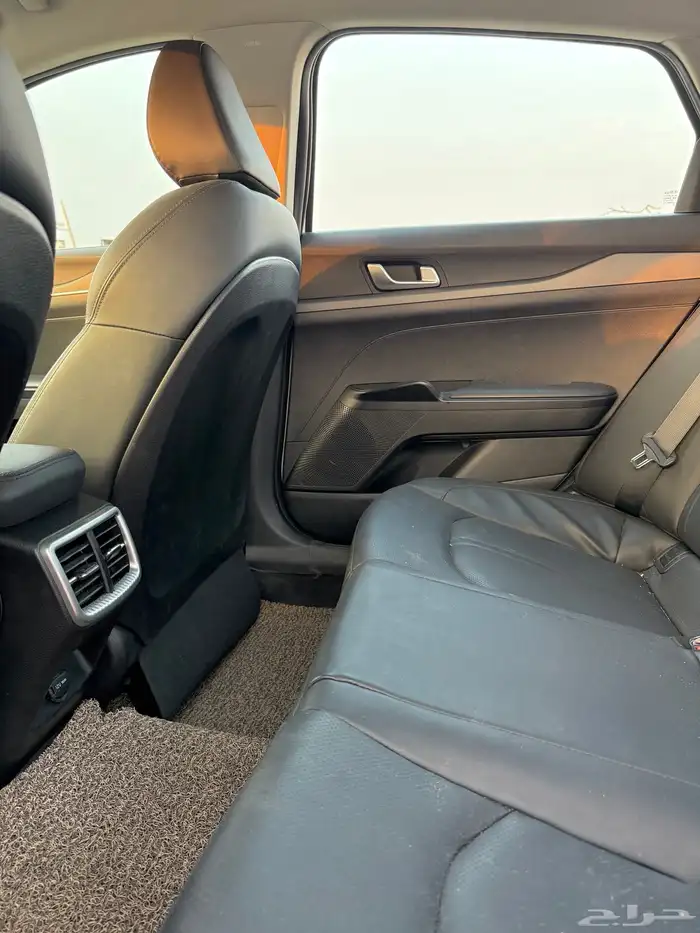 كيا 2020 - K5 نص الفل بحالة الوكاله للبيع 9