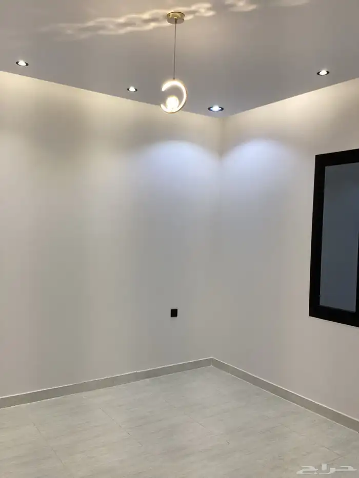 للبيع روف فاخر بتصميم راقي حي هيف أحد رفيدة 15