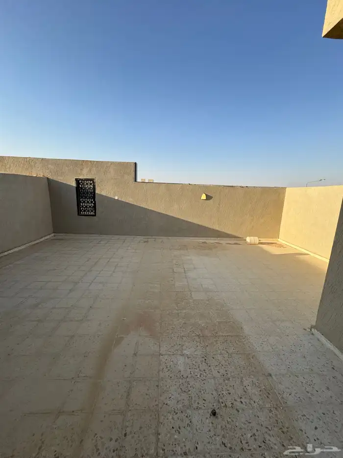 للبيع تاون هاوس علوي ب سعر مميز جدا وامام مرفق 1