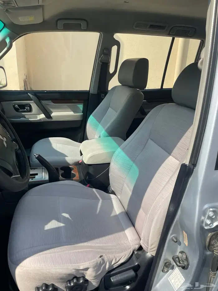 باجيرو 2009 ميتسوبيشي للبيع 9