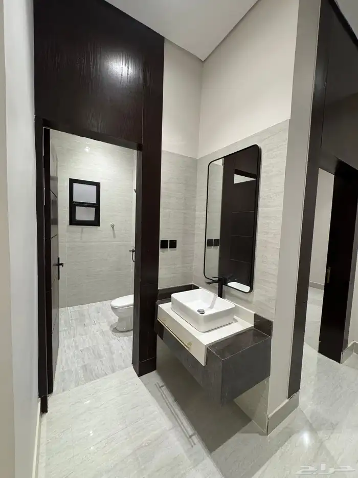 للبيع دور ارضي في حي الجنادرية(مخطط المعالي) 2