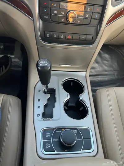 جيب جراند شيروكي ليميتد 2012 ( فابريكا ) ممشي 136 500 كم index