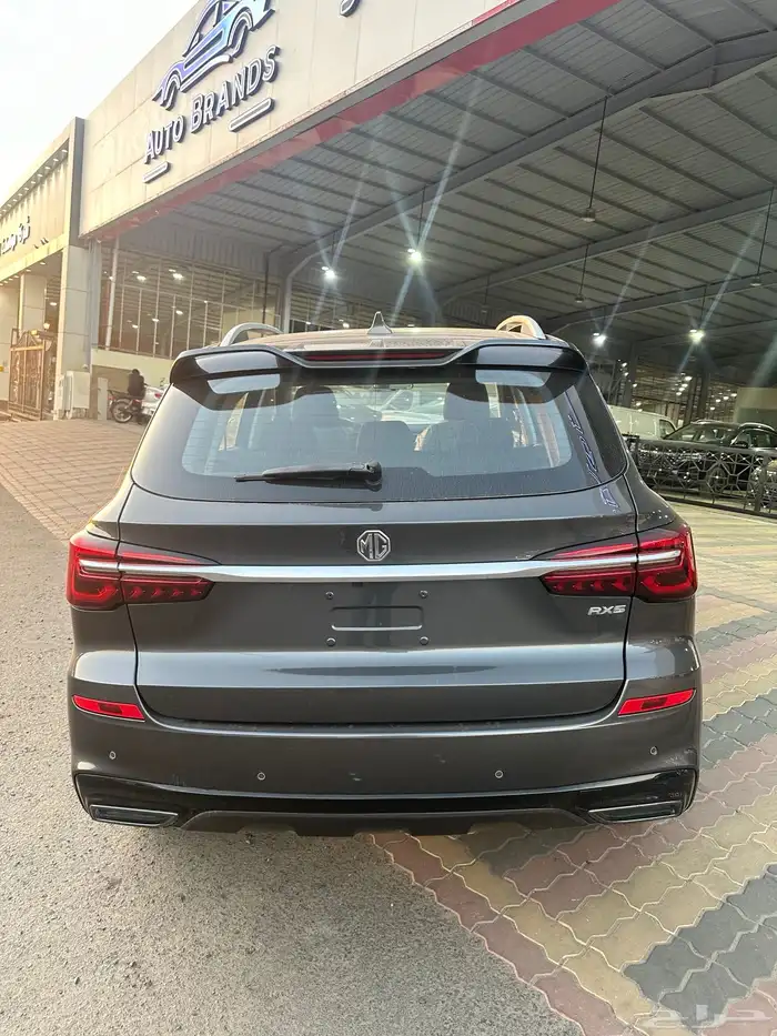 ام جي RX5 كمفورت نص فل 2023 ابيض رمادي 6