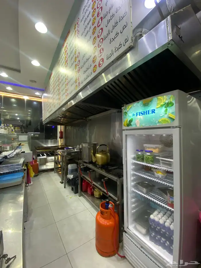 كفتريا للتقبيل موقع مميز وجاهزه للعمل ( البيع سمح وعاجل ) 4