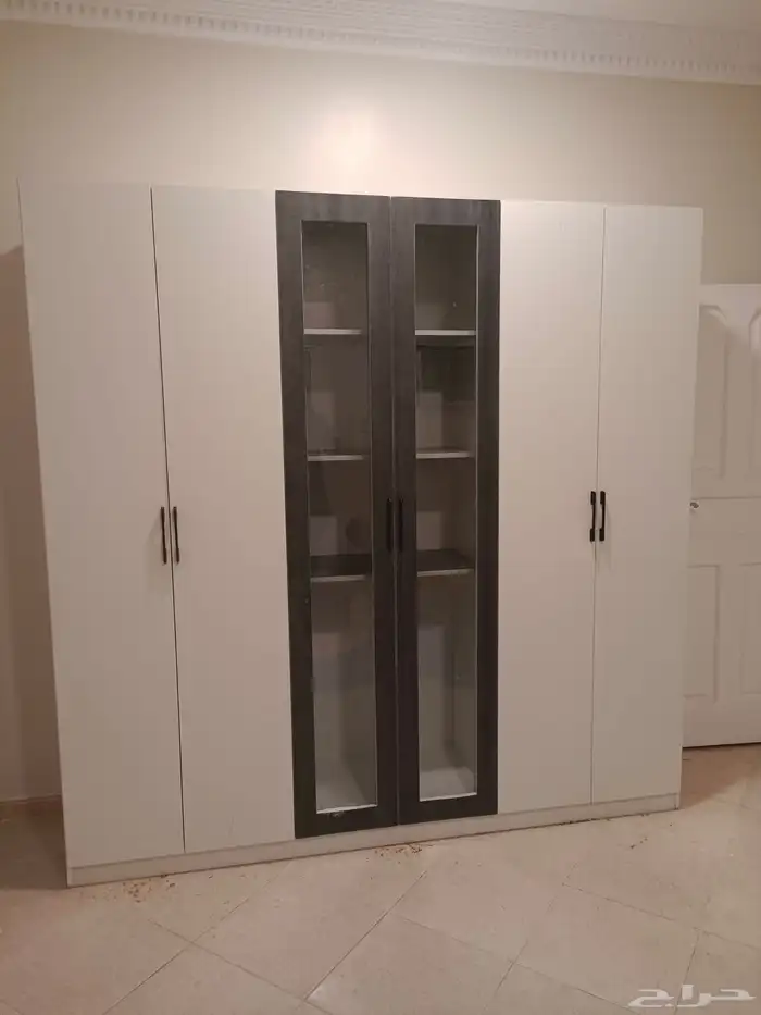 سرير  مرتبه  دولاب  تسريحة  وكمدينه اثاث غرف النوم كامل 3