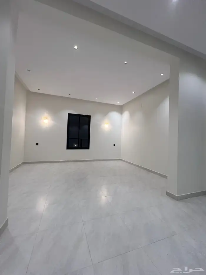 للبيع ارواف ارضية و علوية ابها حي الزهور 11