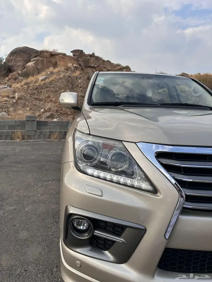 جيب لكزس فل كامل 2012 13