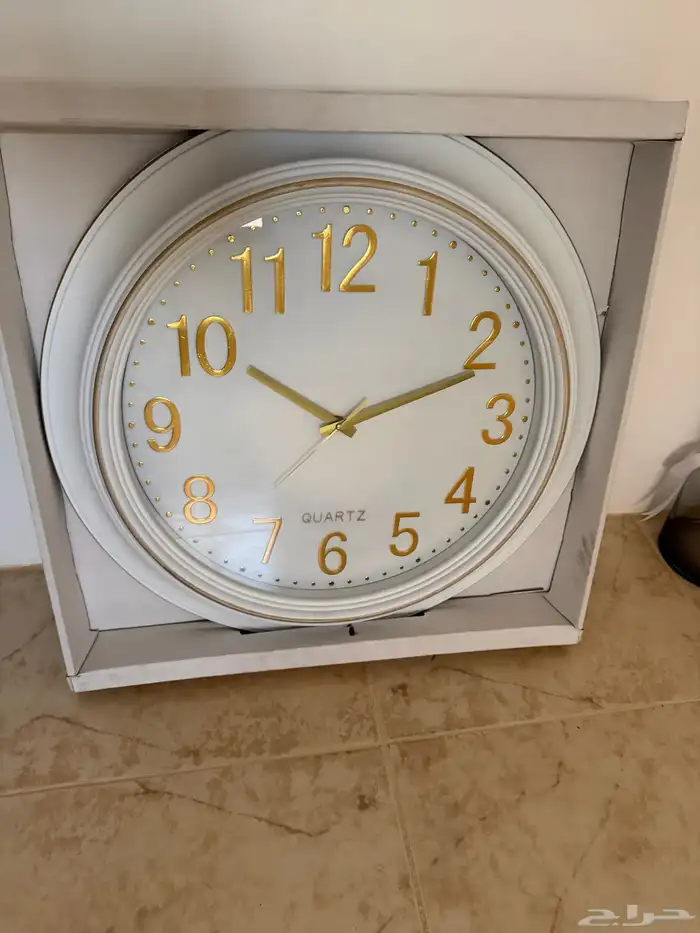 ساعة جديد شكلها جميل 0