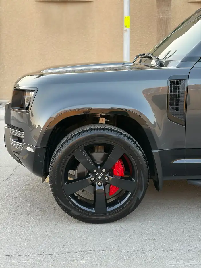 ديفندر اكس داينمك 6 سلندر 2023 (مخزن ماشي 22 الف) تحت الضمان 8