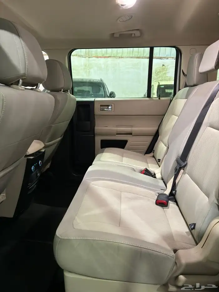 فورد فلكس 2014 عائلي ثلاث صفوف 9