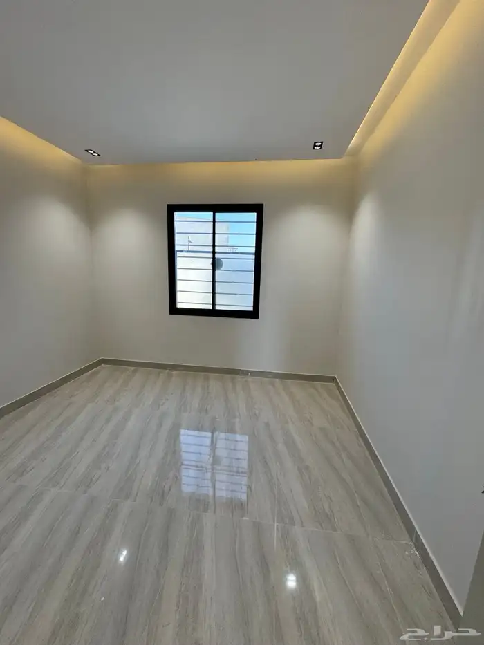 للبيع تاون هاوس علوي ب سعر مميز جدا وامام مرفق 3