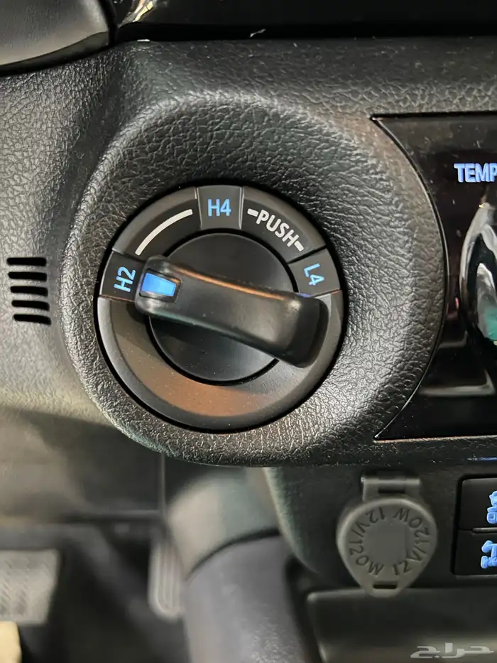 تويوتا   هايلوكس غمارتين دبل بنزين توماتيك2025 جديد 138.000 15