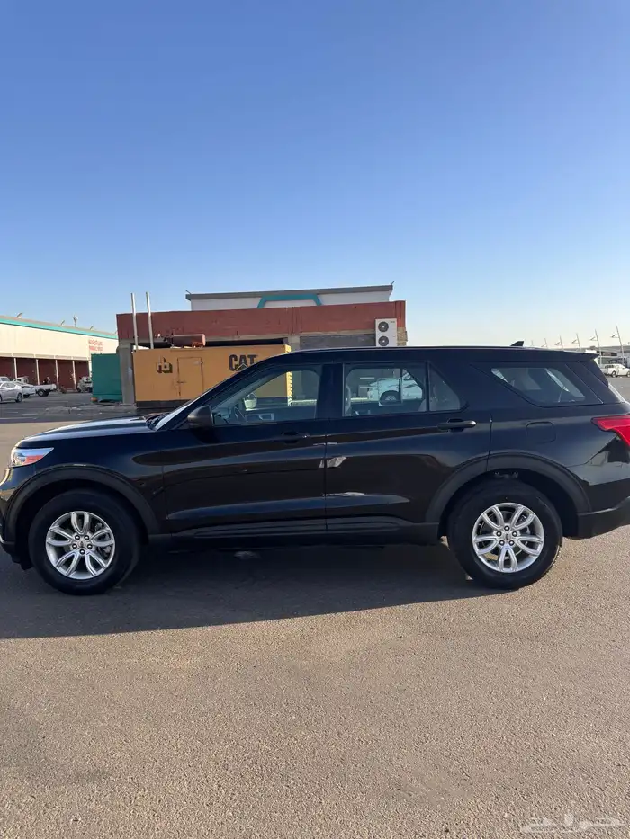 اكسبلورر 2021 نظيف V6 تنفس طبيعي دبل 8