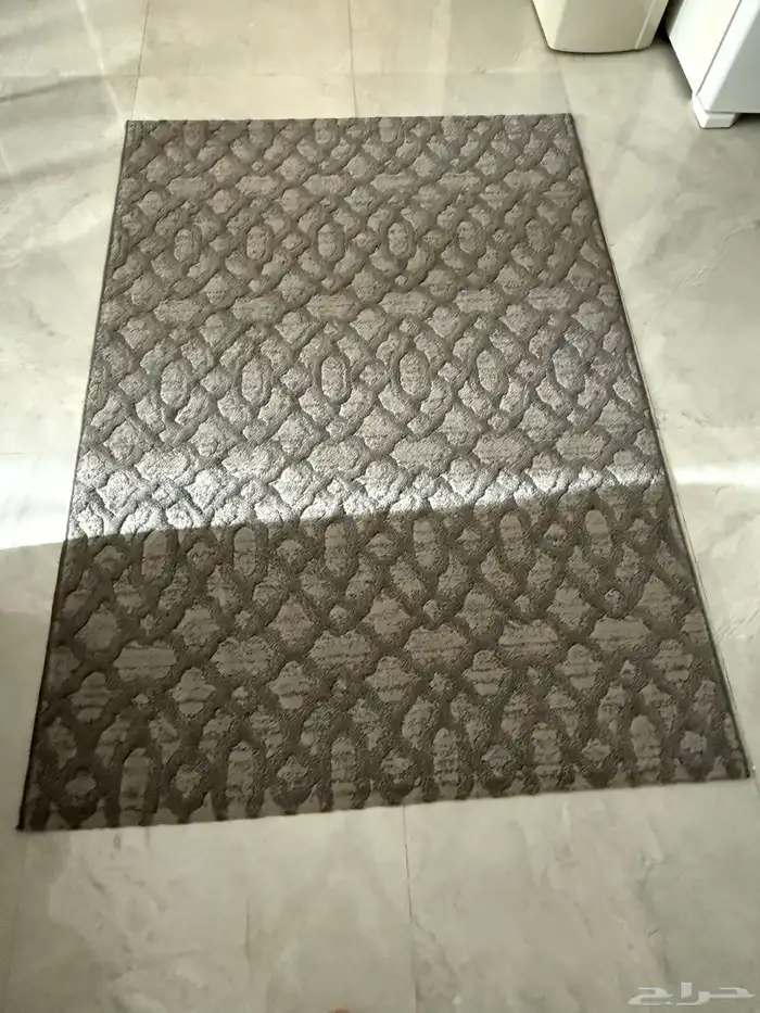 اثاث دواليب ومكتب وسرير 10